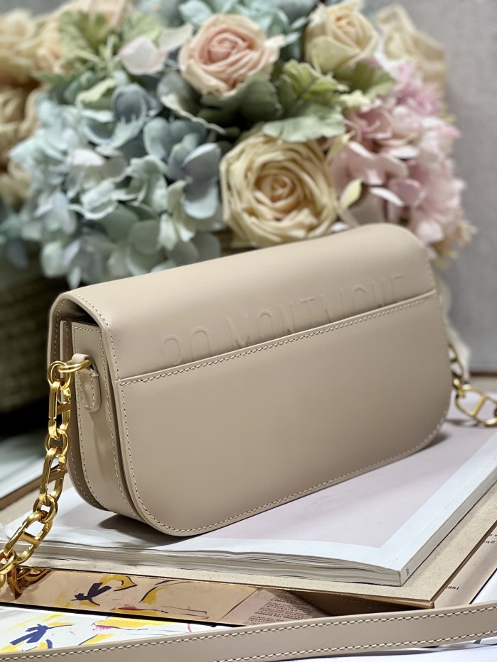  Handbag   Dior  9260  size  22.5×12.5×6.5 cm 