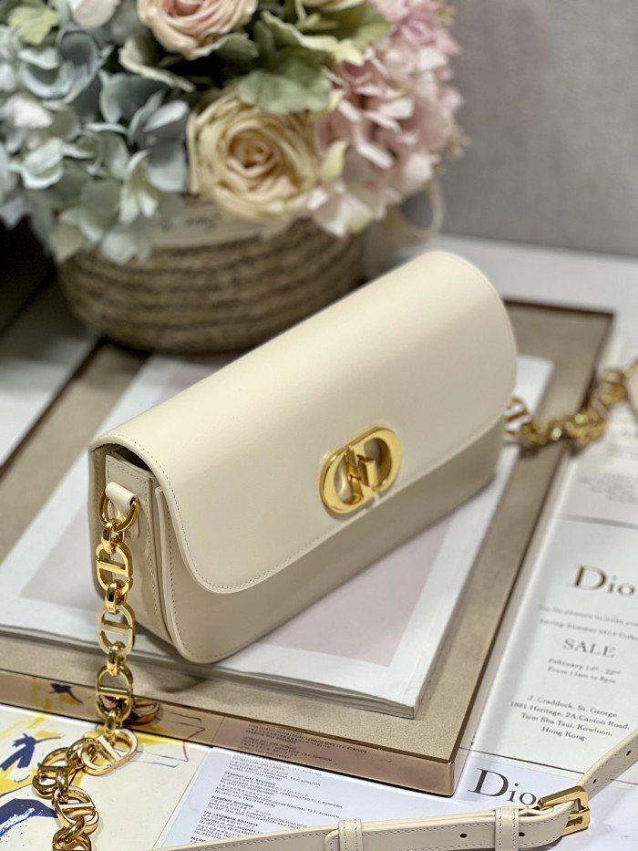 Handbag   Dior  9260  size  22.5×12.5×6.5 cm