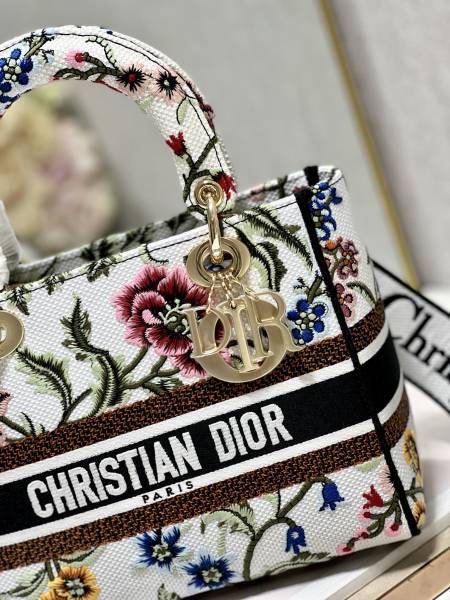 Handbag   Dior  9027  size  24*20*11  cm