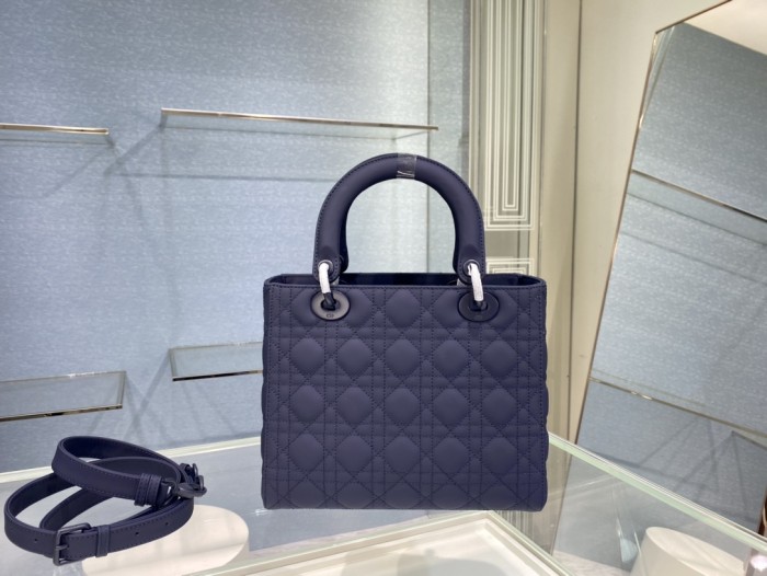 Handbag   Dior  6605  size  24*12*20  cm