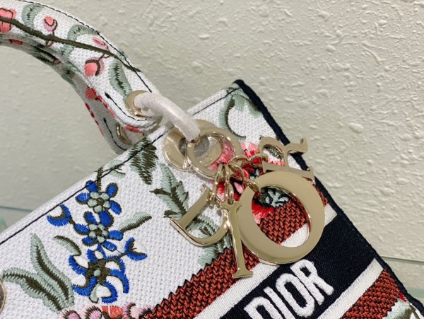 Handbag   Dior   6605  size  24 x 20 x 11  cm