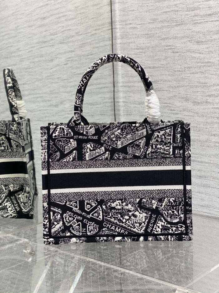  Handbag   Dior  size  26*8*22 cm