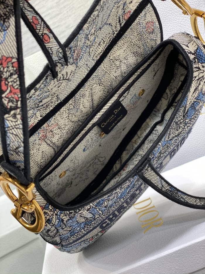 Handbag   Dior  size  25 cm