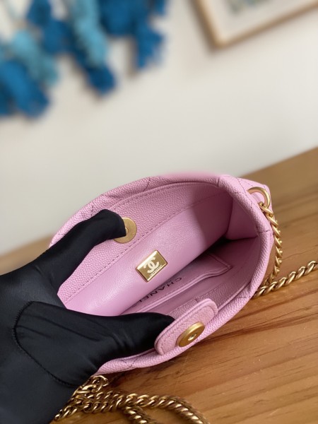 Handbag   Dior  size  16*20*8 cm