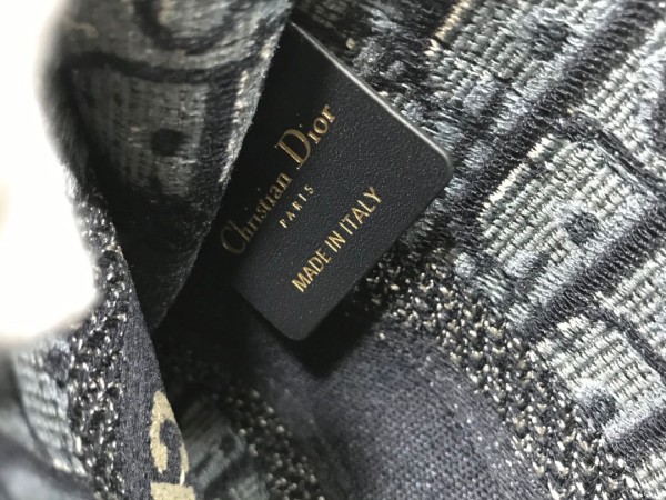  Handbag   Dior  S5475  size  22.5*24*8   cm