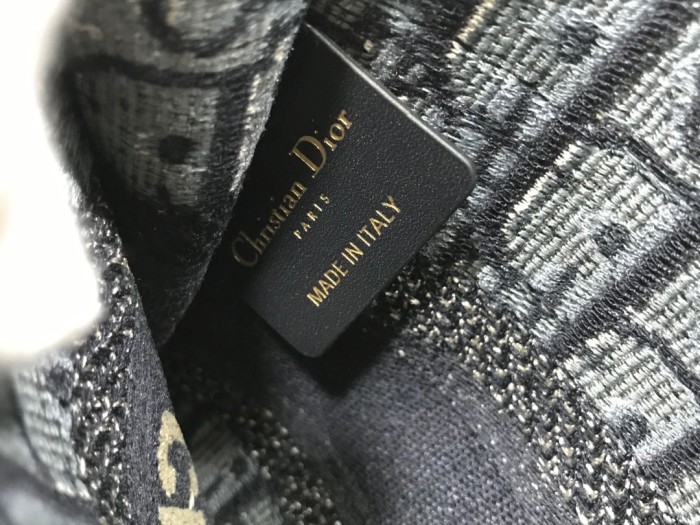 Handbag   Dior  S5475  size  22.5*24*8  cm
