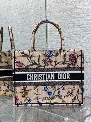  Handbag   Dior  size  36*18*28 cm 