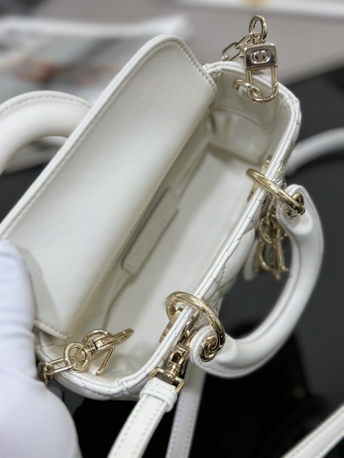 Handbag   Dior  S0910  size  16 x 9 x 5  cm