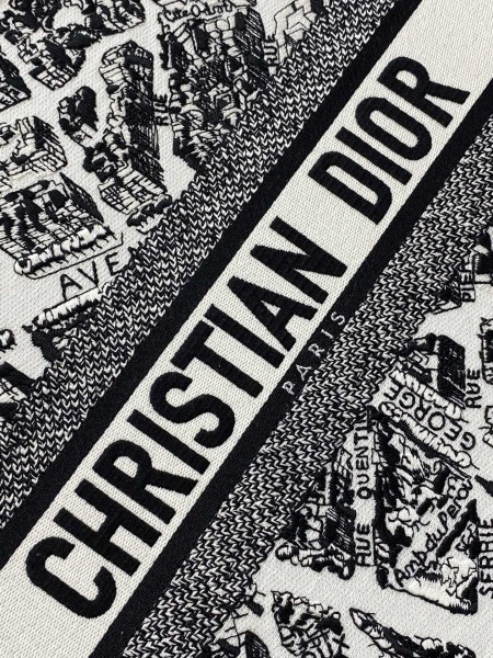  Handbag   Dior  size  42*18*35 cm