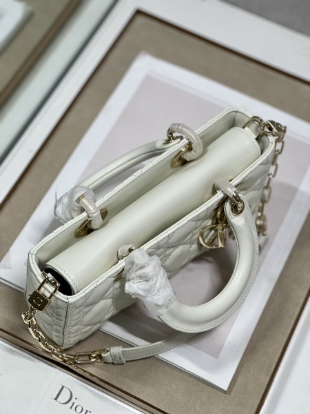 Handbag   Dior  9031  size  22.5×6×11.5 cm