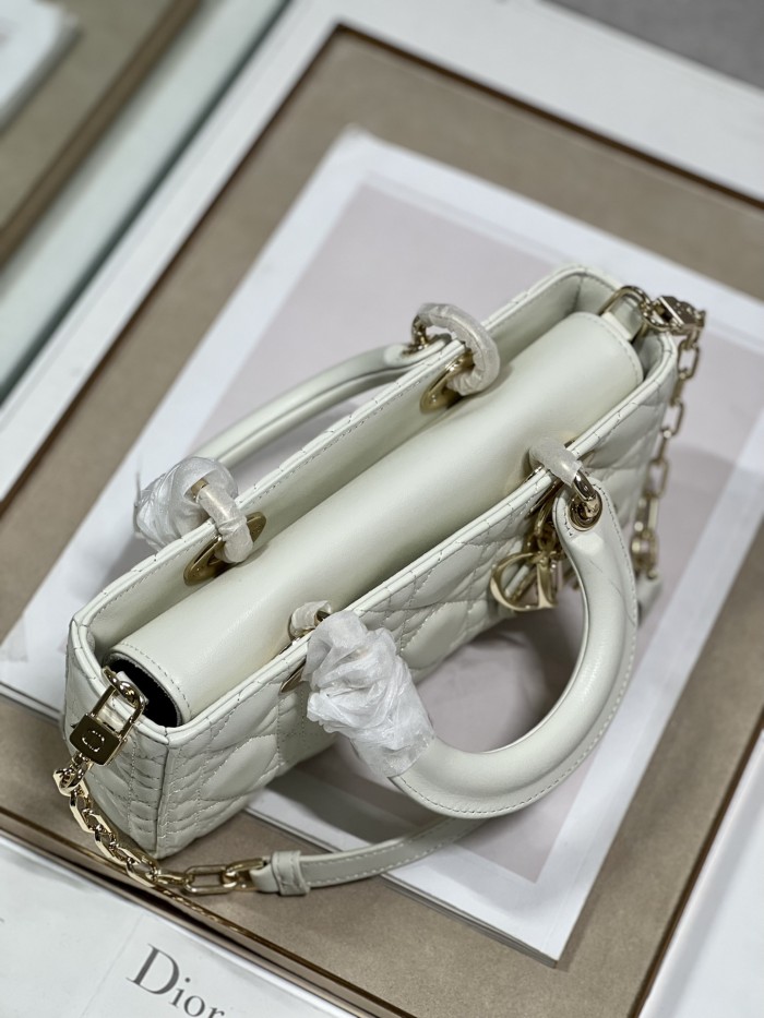 Handbag   Dior  9031  size  22.5×6×11.5 cm