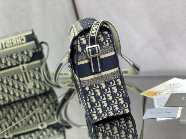 Handbag   Dior  size  28*12*26 cm