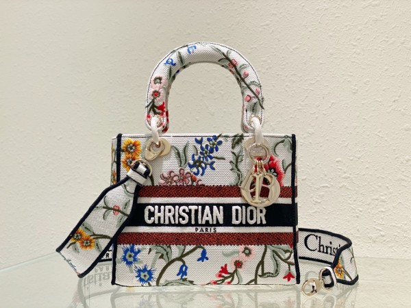 Handbag   Dior   6605  size  24 x 20 x 11  cm