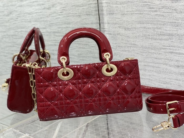 Handbag   Dior   size  22*6*12 cm