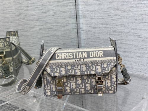 Handbag   Dior   size 23*15*8 cm