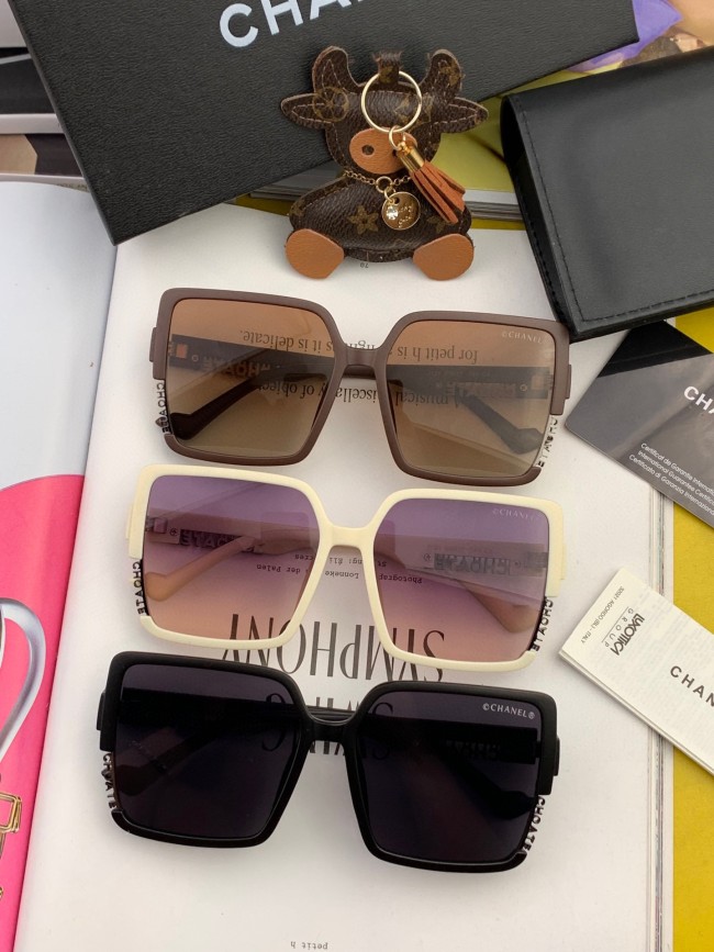 Sunglasses Chanel CH1712