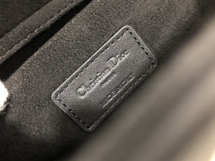  Handbag   Dior  M0540  size 26 x 13.5 x 5   cm