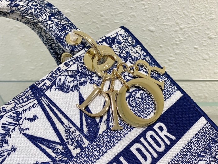 Handbag   Dior   6605  size  24 cm