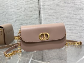 Handbag   Dior  size  22.5*6.5*12.5 cm