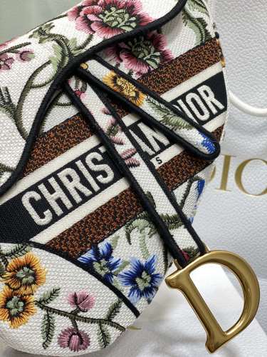 Handbag   Dior  size  25 cm