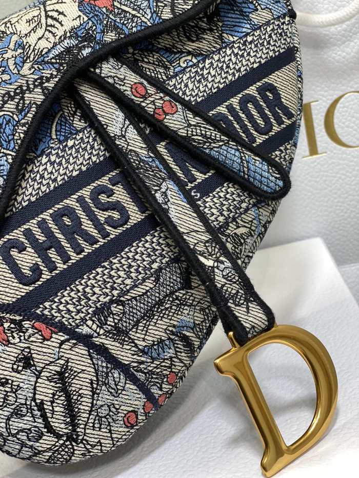 Handbag   Dior  size  25 cm