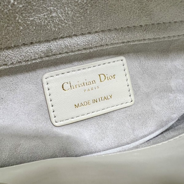 Handbag   Dior  9031  size  22.5×6×11.5 cm