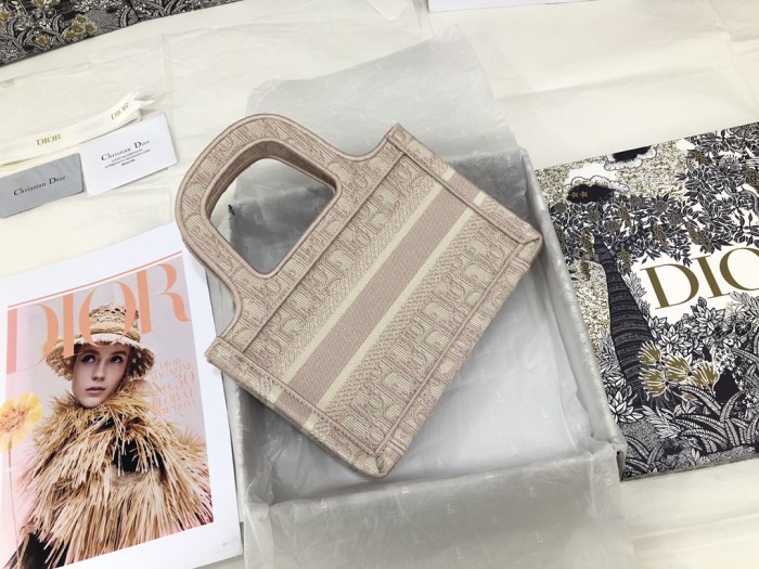  Handbag   Dior   S5475  size  22.5*24*8  cm