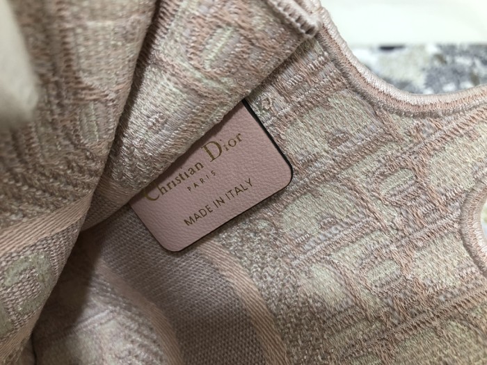  Handbag   Dior   S5475  size  22.5*24*8  cm