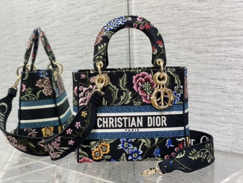 Handbag   Dior   size  24*11*20 cm