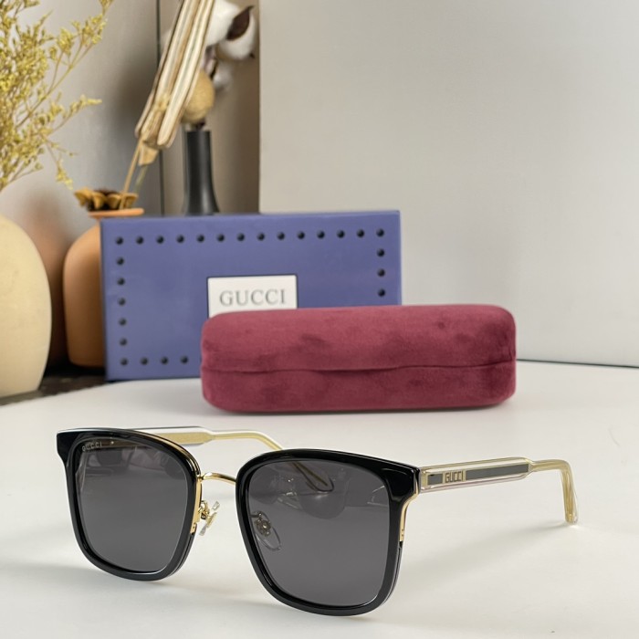 Sunglasses Gucci GG0563S size55 21-150