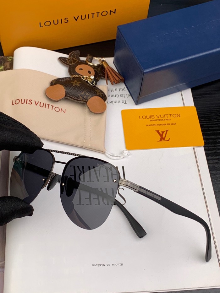 Sunglasses Louis Vuitton L1690