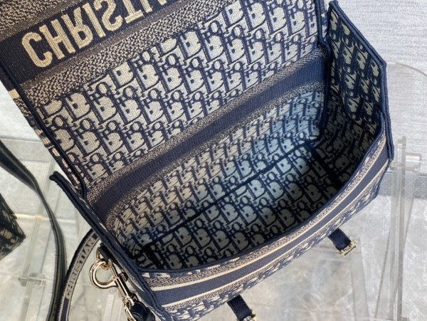 Handbag   Dior   size  28*12*23 cm