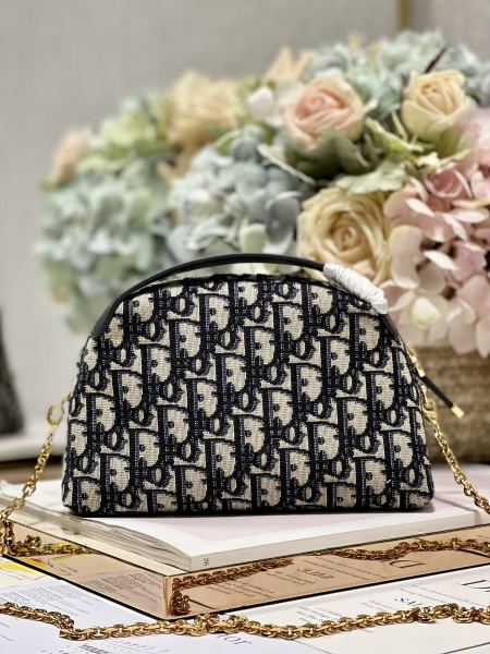 Handbag   Dior  9077  size  21×12.5×8 cm