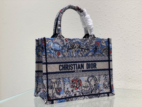Handbag   Dior  8002  size  26.5x 21x 14 cm
