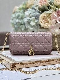  Handbag   Dior  0977  size  18.5 x 10 x 4  cm