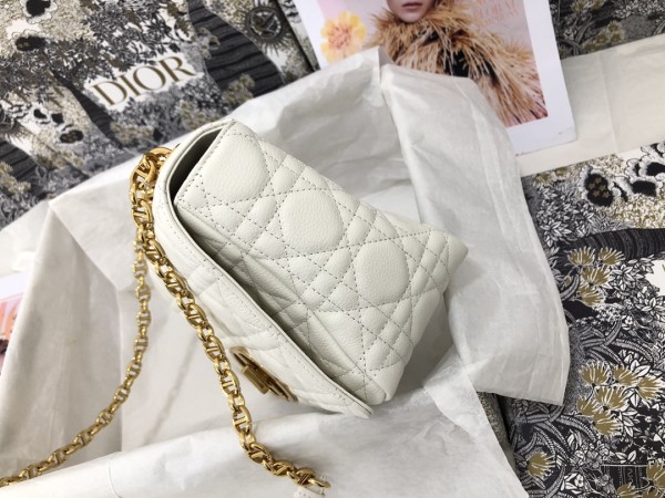 Handbag   Dior  M9242  size  25.5 x 15.5 x 8  cm