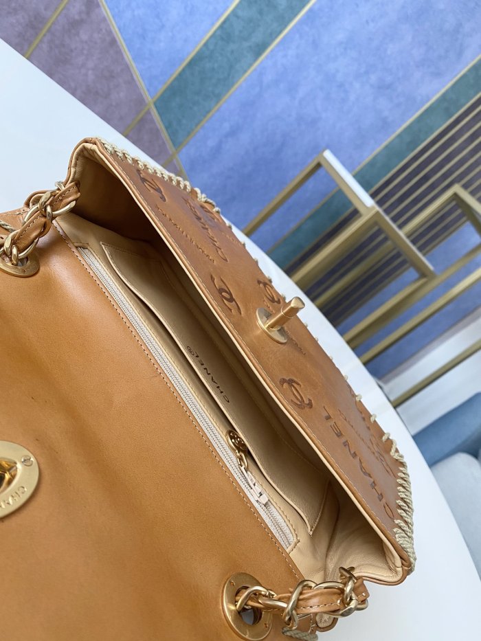 Handbag  Chanel  0966  size  25 6 14 cm