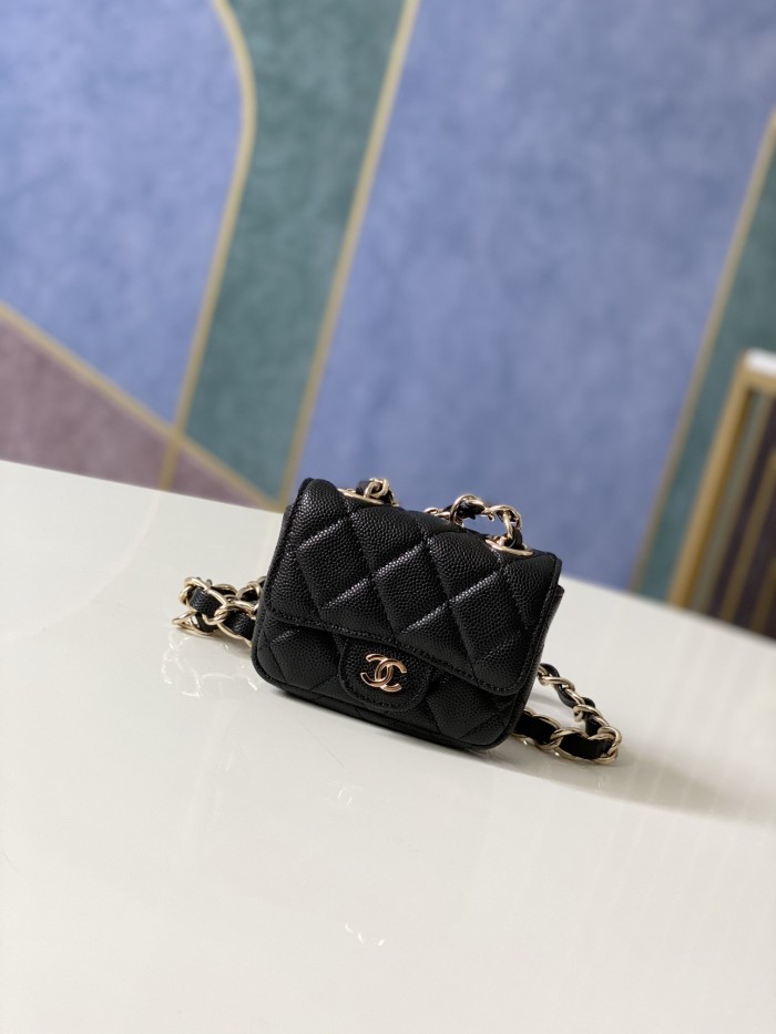 Handbag  Chanel  882138  size  10 7.5 2 cm 