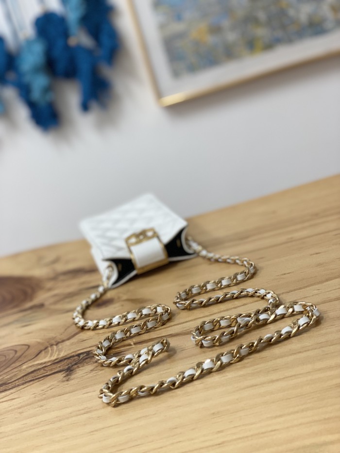 Handbag  Chanel   2981  size  18*3*10  cm