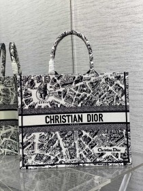  Handbag   Dior  size  42*18*35 cm