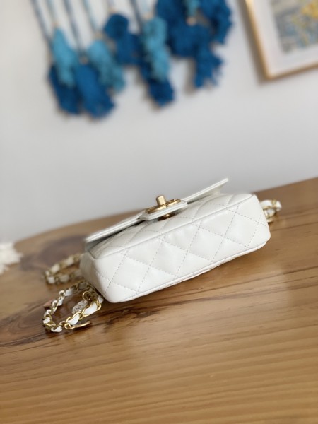  Handbag   Chanel  AS3738  size   12.5*16*6 cm