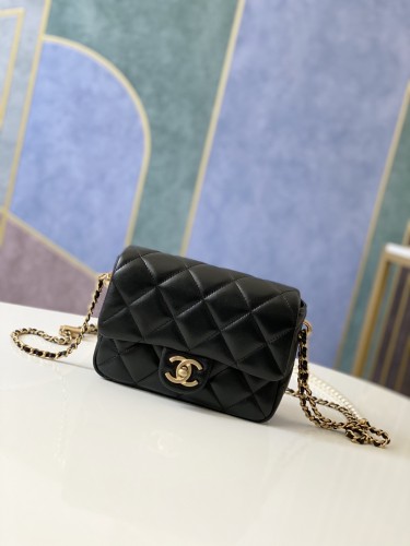 Handbag  Chanel  AS2855  size  19.5 13.5 6 cm