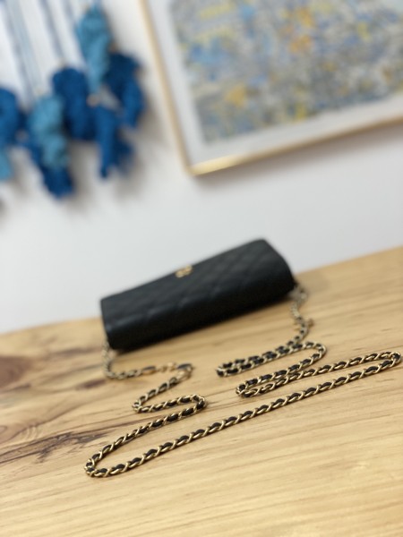 Handbag Chanel 81225 size 19 cm