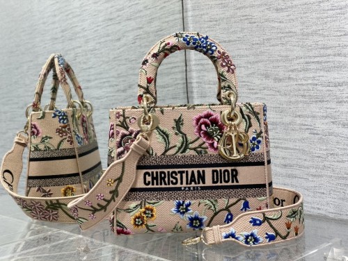  Handbag   Dior   size  24*11*20 cm