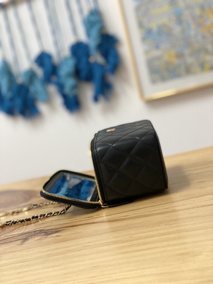  Handbag Chanel 81226 size 16.5 cm