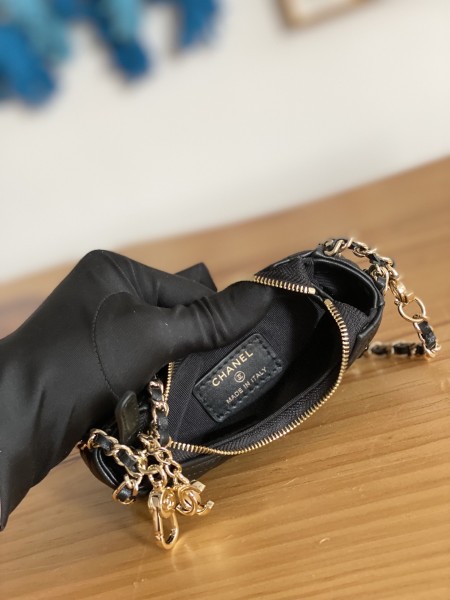  Handbag   Chanel  AP3232  size  9.5-10.5-5 cm