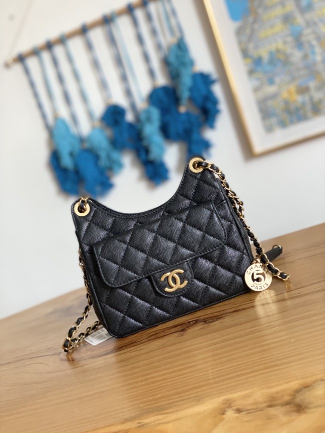 Handbag  Chanel  AS3710  size   17×19×6 cm