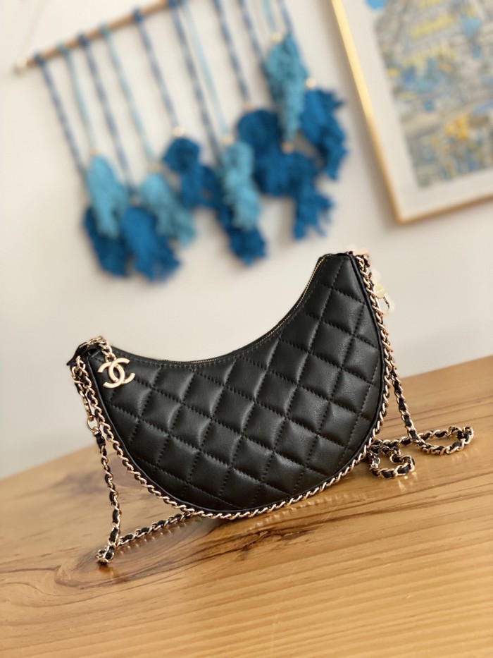  Handbag   Chanel  AS3917  size  15X20X6 cm