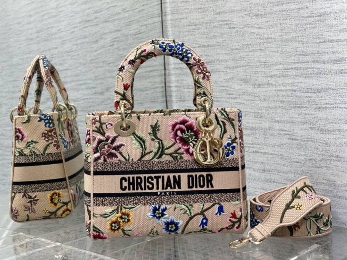  Handbag   Dior   size  24*11*20 cm