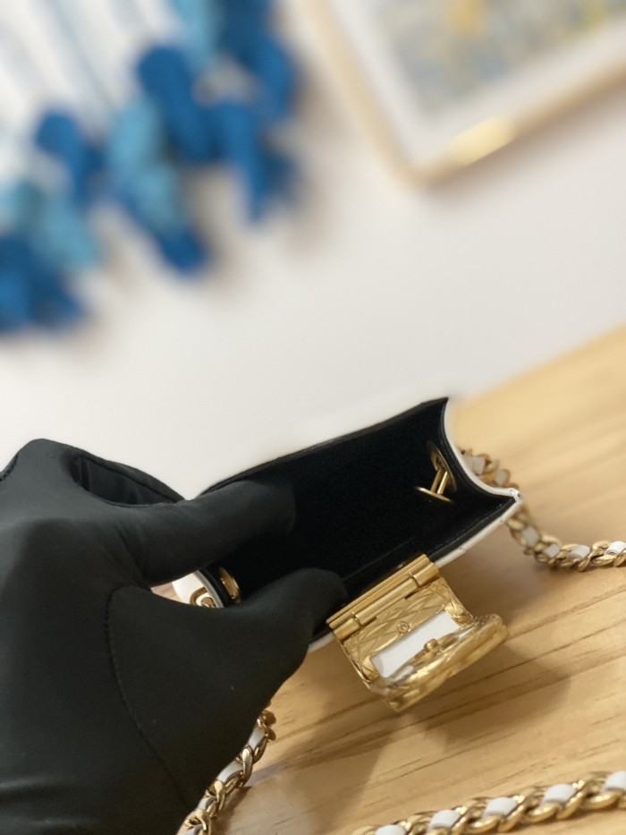 Handbag  Chanel   2981  size  18*3*10  cm